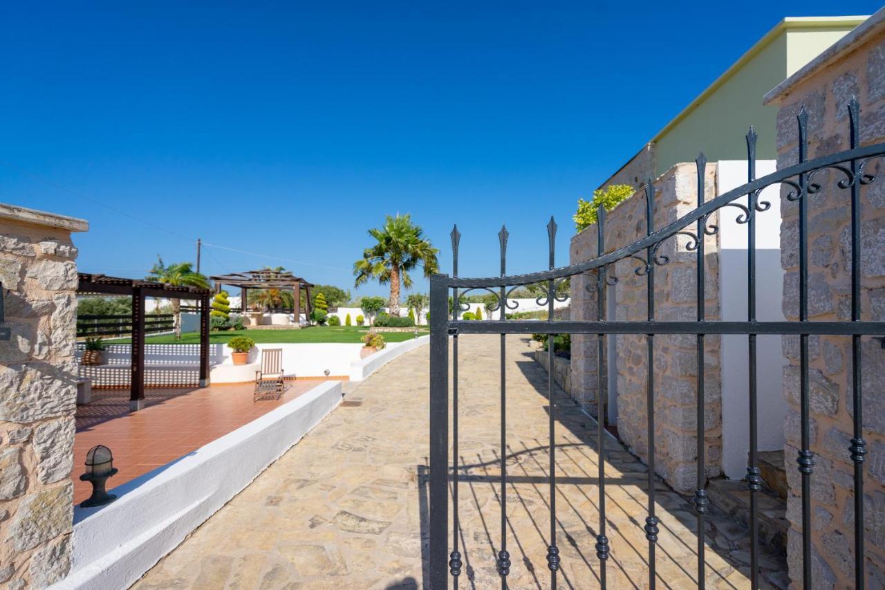 Georgia'S Apartments Kouremenos Beach Anevato Exteriér fotografie